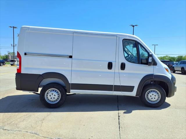 2026 Ram ProMaster Cargo Van Tradesman Low Roof 118" WB w/Pass Seat