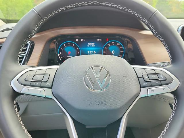 2026 Volkswagen Atlas SE with Technology