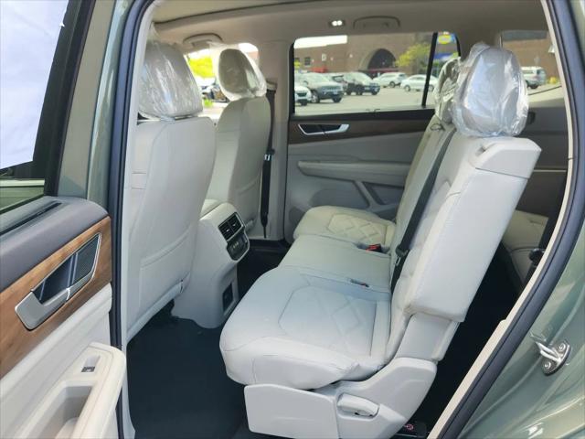 2026 Volkswagen Atlas SE with Technology