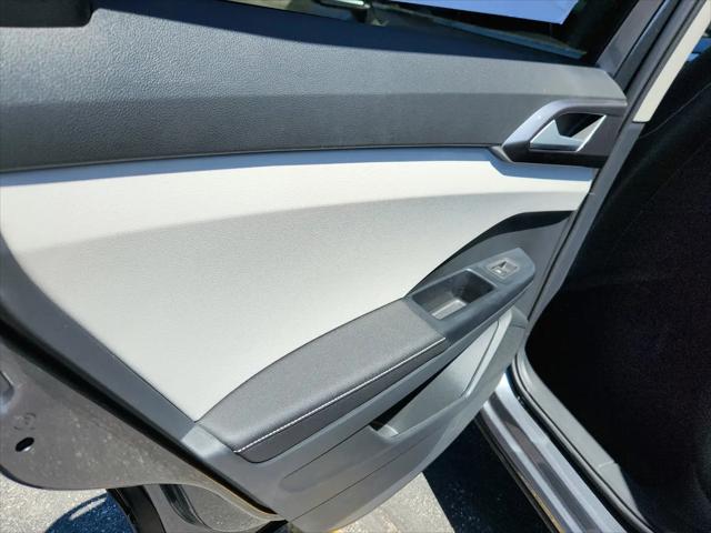 2026 Volkswagen Taos SEL