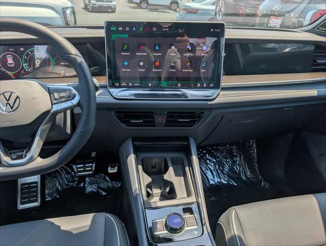 2026 Volkswagen Tiguan SEL R-Line Turbo