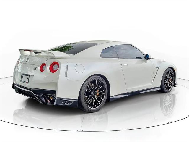 2021 Nissan GT-R Premium Dual-clutch 6-Speed Transmission