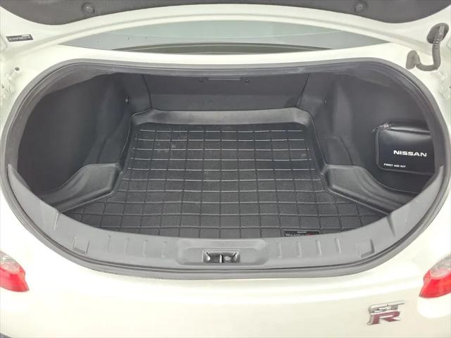 2021 Nissan GT-R Premium Dual-clutch 6-Speed Transmission