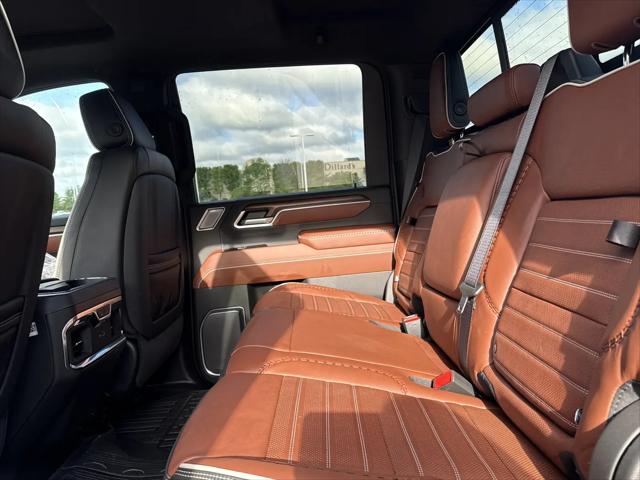 2026 GMC Sierra 2500HD Crew Cab, Standard Bed, Denali Ultimate, 4WD