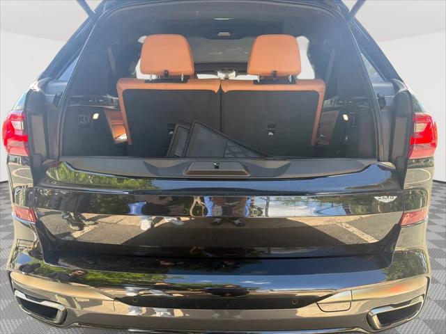 2020 BMW X7 M50i