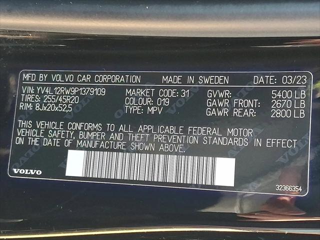 2023 Volvo XC60 B5 Plus Dark Theme