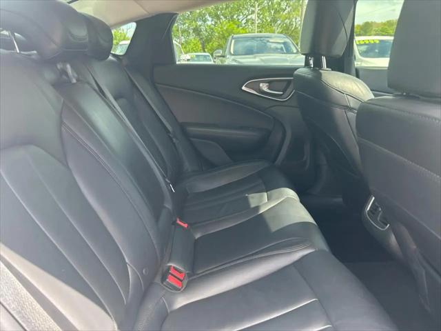 2015 Chrysler 200 C