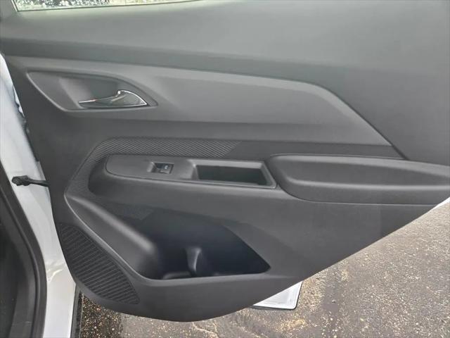 2027 Chevrolet Bolt LT FWD