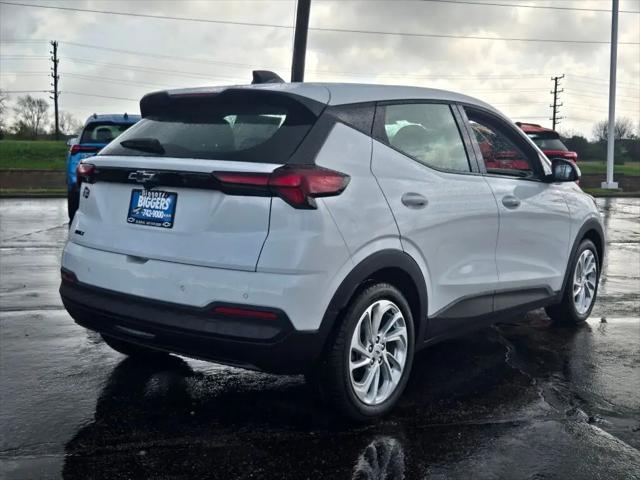 2027 Chevrolet Bolt LT FWD
