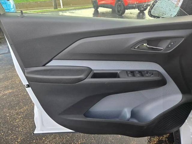 2027 Chevrolet Bolt LT FWD