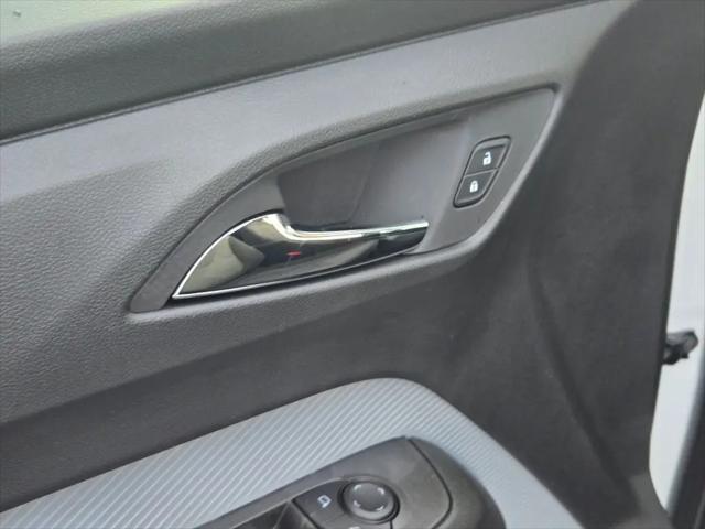 2027 Chevrolet Bolt LT FWD