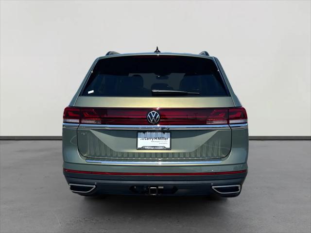 2026 Volkswagen Atlas SE with Technology