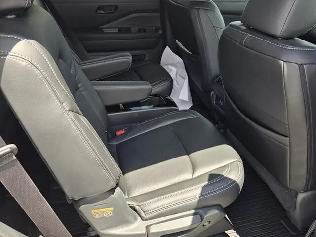 2025 Nissan Pathfinder Rock Creek 4WD