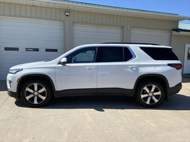 2023 Chevrolet Traverse AWD LT Leather