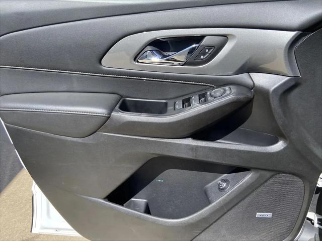 2023 Chevrolet Traverse AWD LT Leather