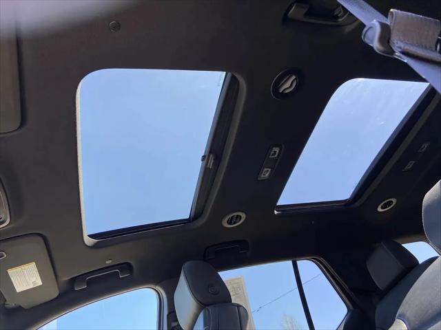 2023 Chevrolet Traverse AWD LT Leather