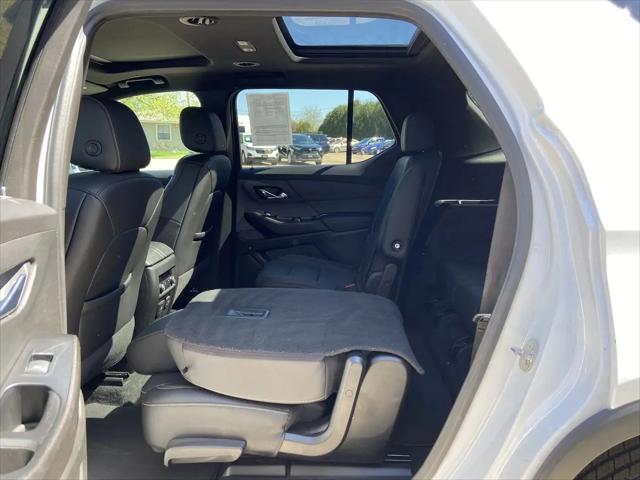 2023 Chevrolet Traverse AWD LT Leather