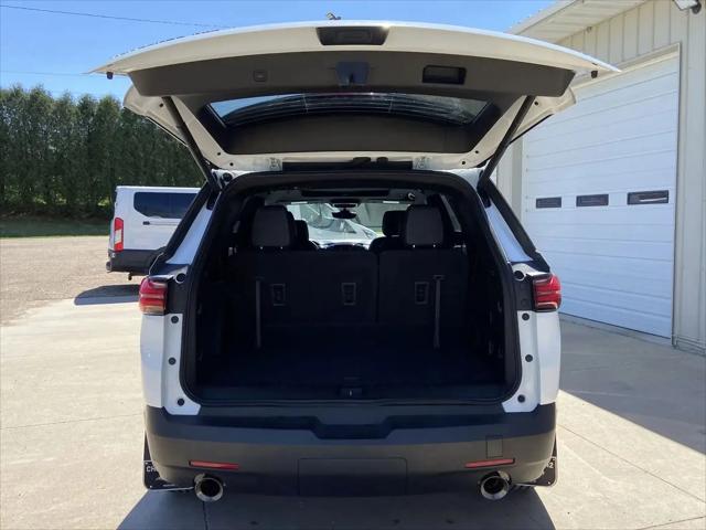 2023 Chevrolet Traverse AWD LT Leather