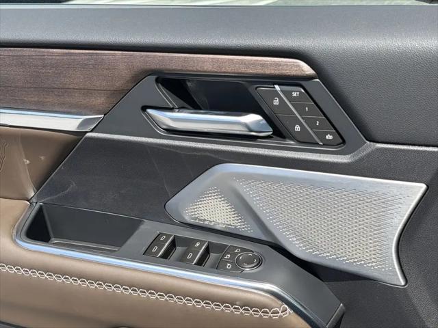 2026 GMC Acadia Denali Ultimate FWD