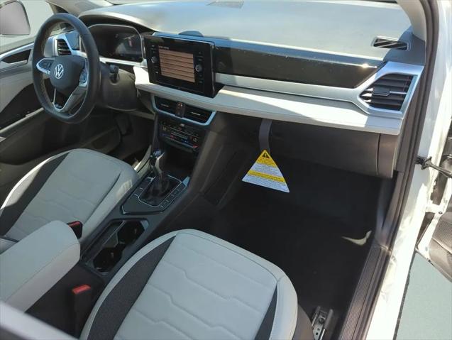 2026 Volkswagen Taos SE