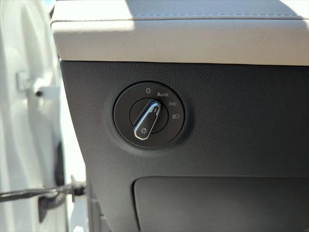 2026 Volkswagen Taos SE