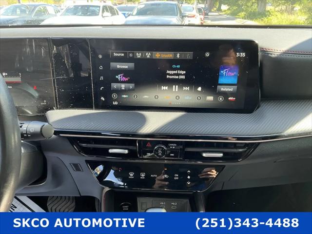 2025 Nissan Kicks SR FWD