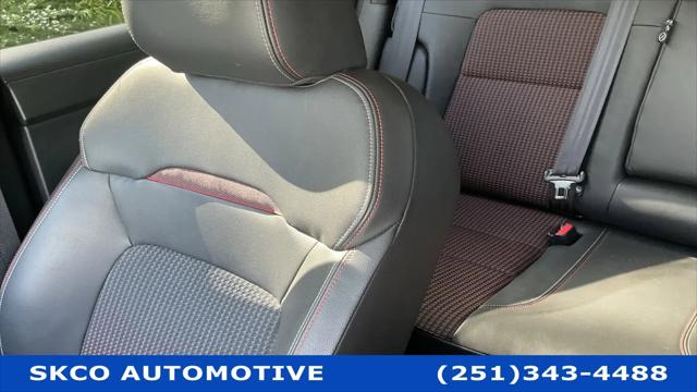 2025 Nissan Kicks SR FWD