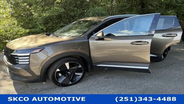 2025 Nissan Kicks SR FWD
