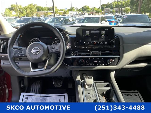 2024 Nissan Pathfinder SL FWD