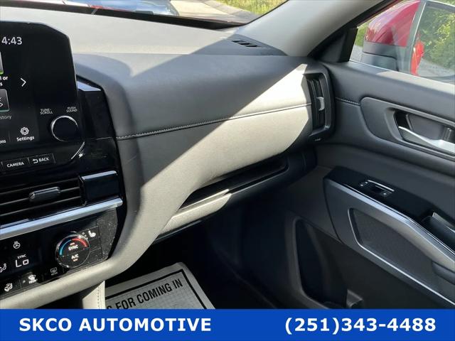 2024 Nissan Pathfinder SL FWD