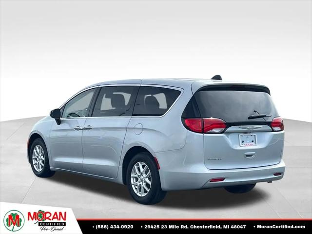 2022 Chrysler Voyager LX