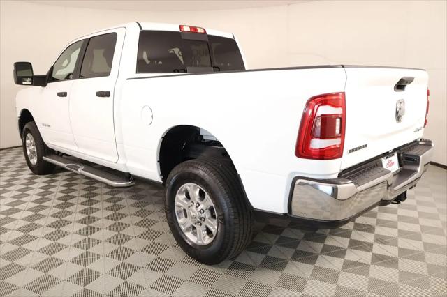 2023 Ram 1500 Classic SLT Crew Cab 4x4 5'7" Box