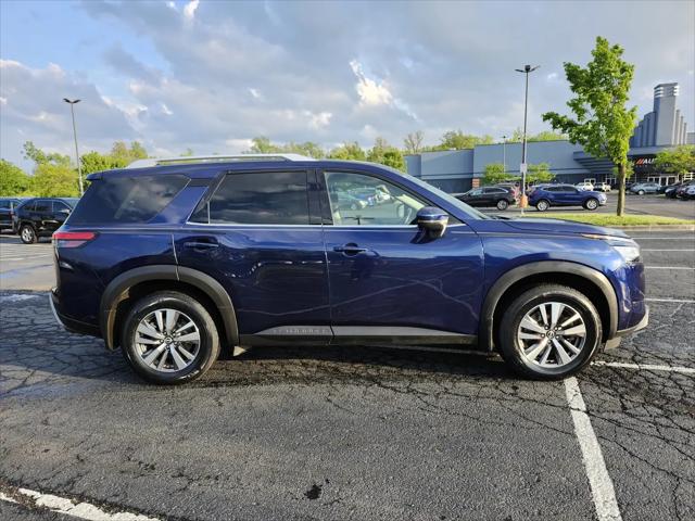 2024 Nissan Pathfinder SL 4WD