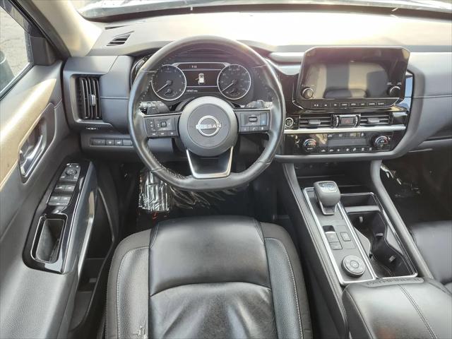 2024 Nissan Pathfinder SL 4WD