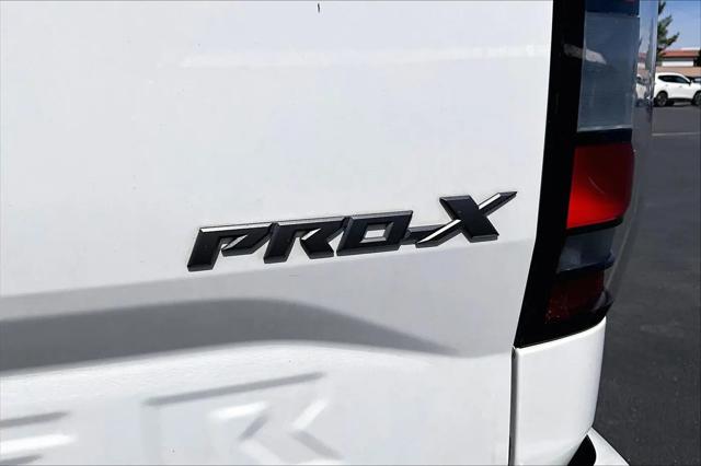 2022 Nissan Frontier Crew Cab PRO-X 4x2