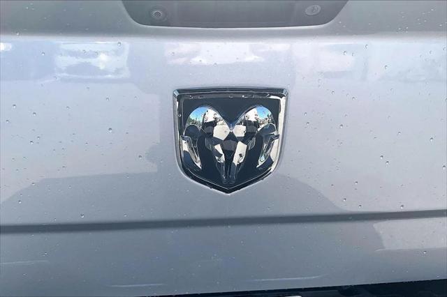 2017 Ram 1500 Big Horn Crew Cab 4x4 5'7" Box