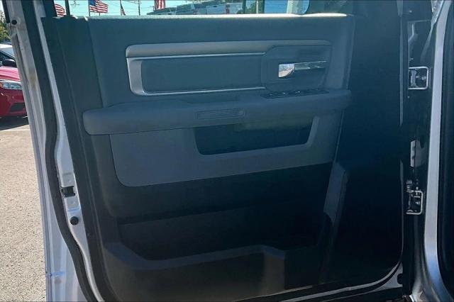 2017 Ram 1500 Big Horn Crew Cab 4x4 5'7" Box