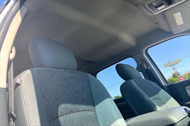 2017 Ram 1500 Big Horn Crew Cab 4x4 5'7" Box