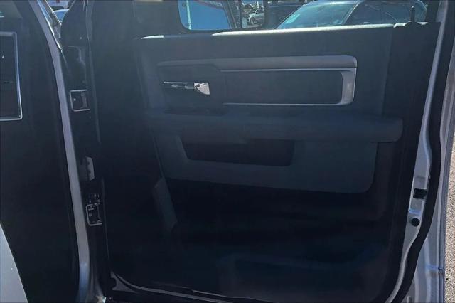 2017 Ram 1500 Big Horn Crew Cab 4x4 5'7" Box