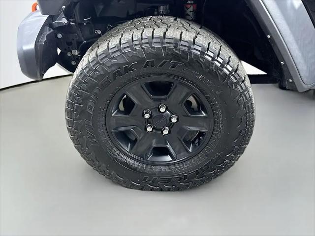 2022 Jeep Gladiator Sport