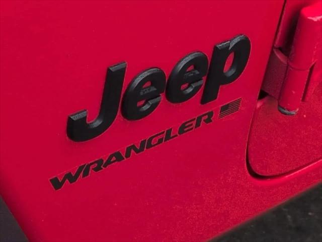 2025 Jeep Wrangler 4-Door Summit 4x4