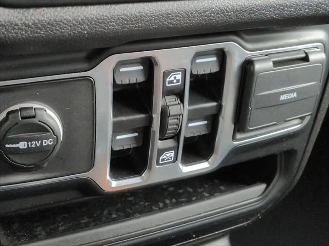 2025 Jeep Wrangler 4-Door Summit 4x4