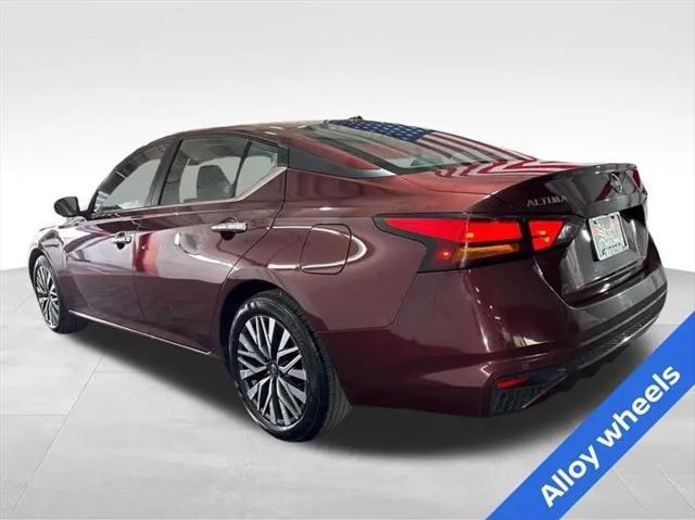 2025 Nissan Altima SV FWD