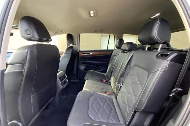 2024 Volkswagen Atlas 2.0T SE w/Technology