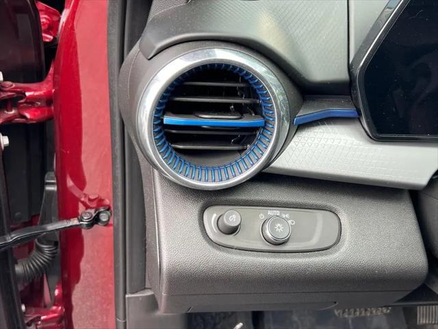 2025 Chevrolet Trax FWD LT