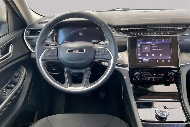 2023 Jeep Grand Cherokee L Laredo 4x4