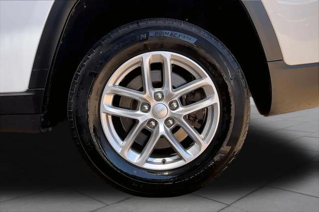 2023 Jeep Grand Cherokee L Laredo 4x4