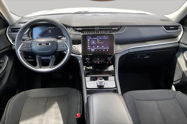2023 Jeep Grand Cherokee L Laredo 4x4