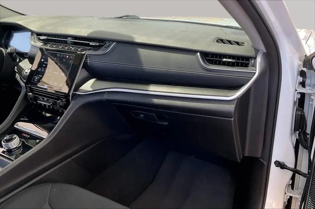 2023 Jeep Grand Cherokee L Laredo 4x4