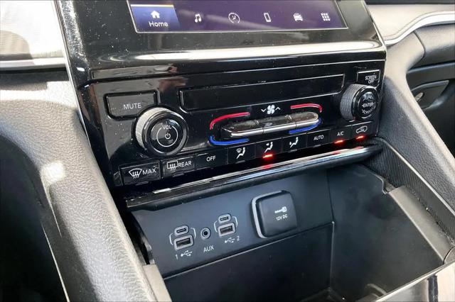 2023 Jeep Grand Cherokee L Laredo 4x4